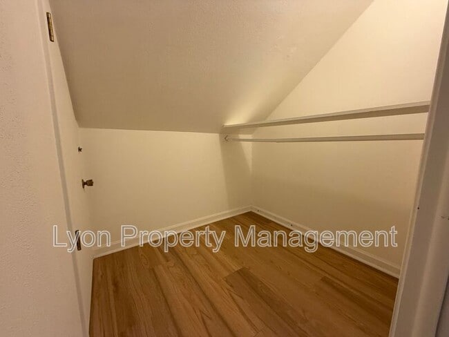 Photo - 26 Carlton St Unit 3rd floor