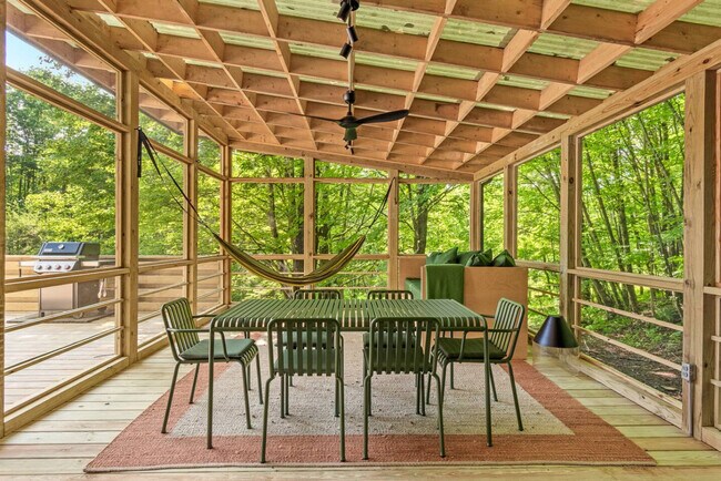 Photo - 157 Gobbler's Knob Rd Unidad SI ID1492985P