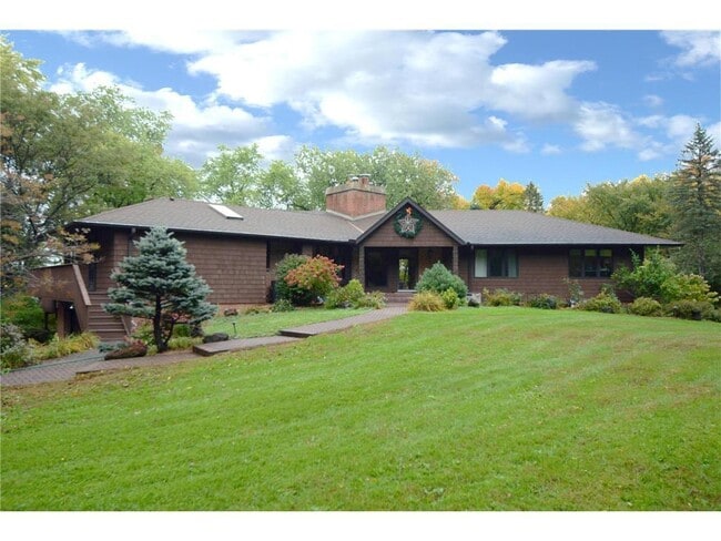 Photo - 1 Raccoon Rd