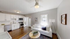 Photo - 836 Canterbury St Unit 1R