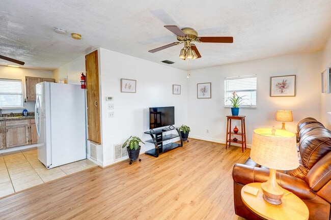 Photo - 3602 Waterloo Dr Unit SI ID1386178P