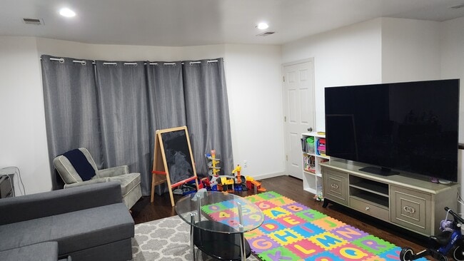 living room - 30 Milton Ave Unit 2nd Floor