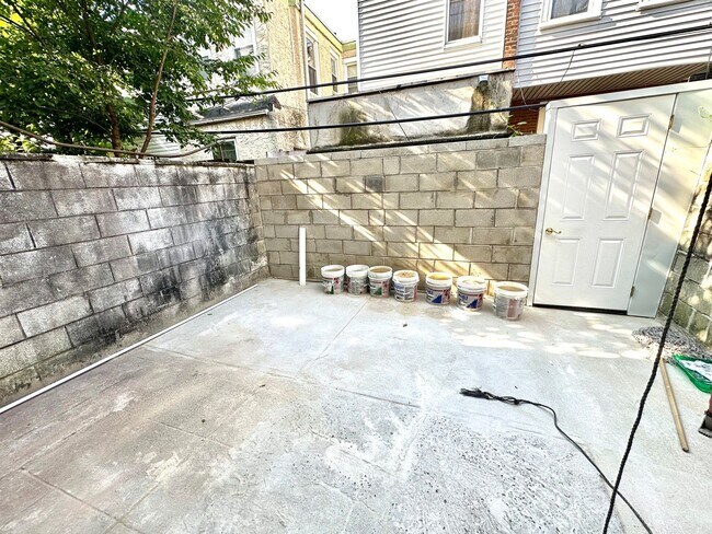 Photo - 1721 Mifflin St Unit 1