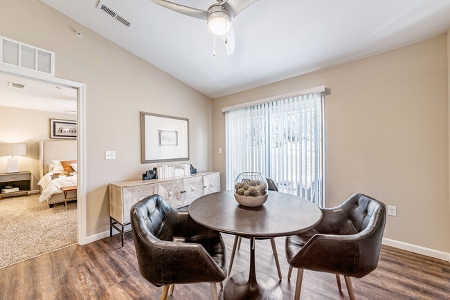 Habitación para todos tus artículos del hogar favoritos - Redwood Rochester Hills