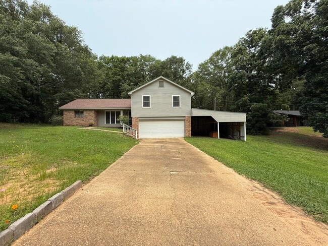 Building Photo - 338 Pinewood Dr Rental