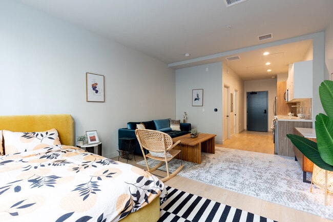 Studio, 1BA - 515SF