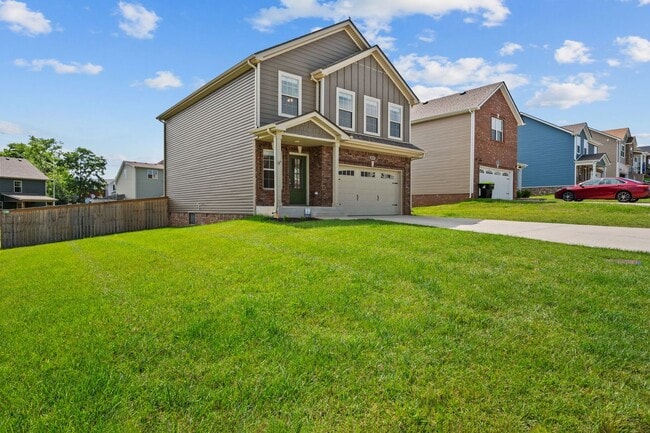 Photo - Beautiful Open-Concept Home with Covered Deck & Huge Backyard