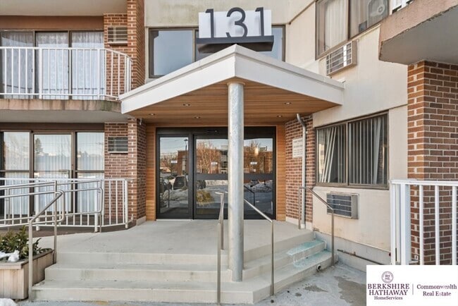 Building Photo - 131 Coolidge Ave Unit 623 Rental