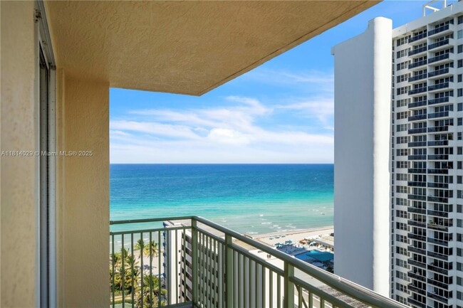 Building Photo - 2080 S Ocean Dr Unit 1501 (Avail Septem 25) Rental