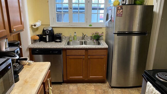 Photo - 319 7th Ave SE