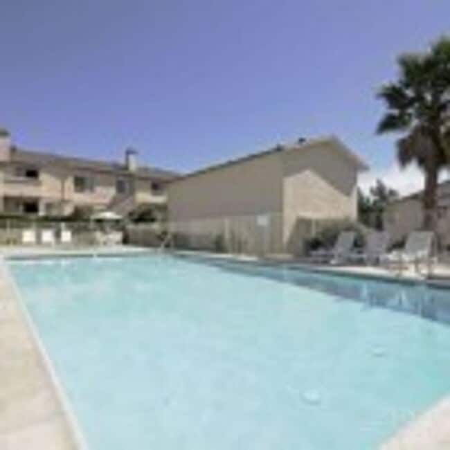 Photo - Fallbrook Hills Apartments