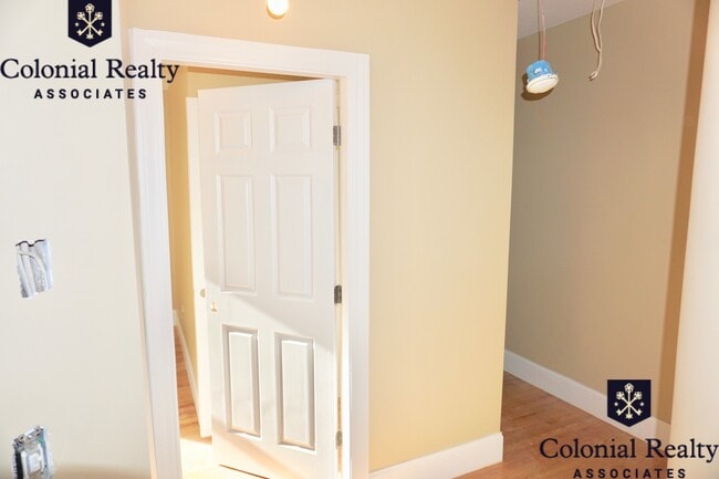 Building Photo - 17 Highgate St Unit 5