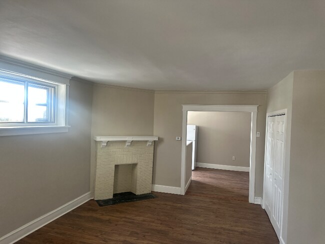 Photo - 5400 Euclid St Unit 1