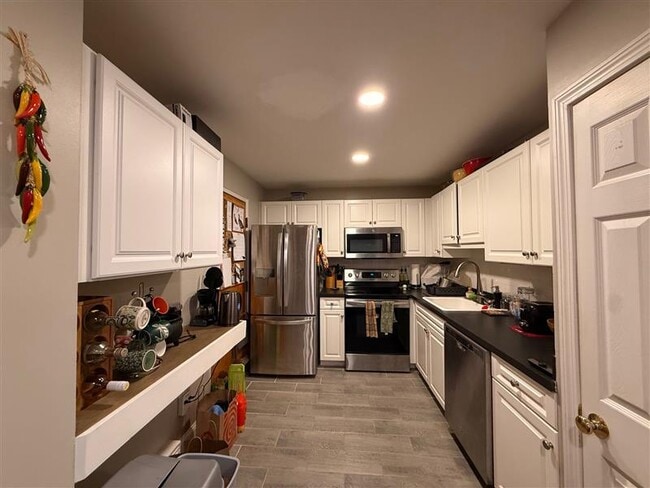 Photo - 326 Broadway Unit 19