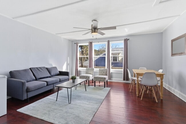 Photo - 50 Saragossa St Unidad D