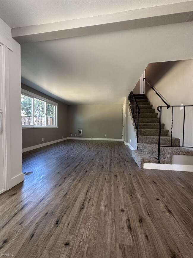 Photo - 2 br, 1.5 bath Duplex - 605 Andrew Street A