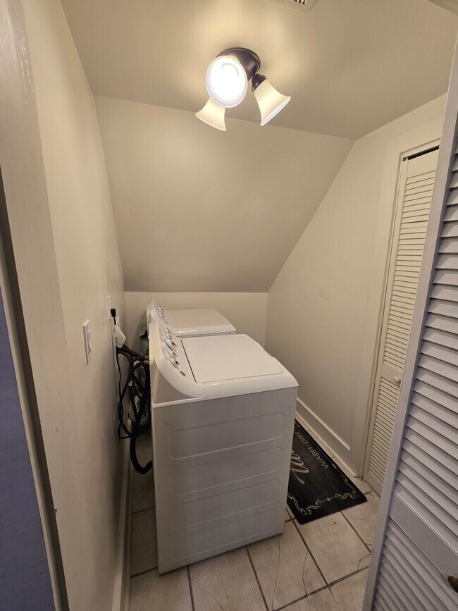 Photo - Highland Oasis Gardens Unit D