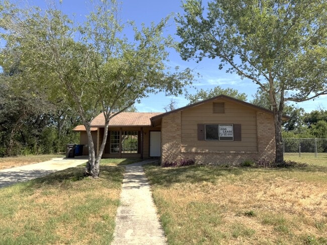 Photo - 4411 Jamestown Dr