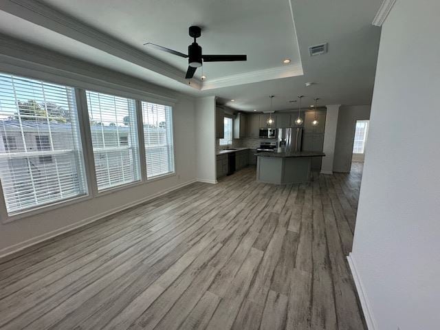 928 Bonaire Ave W
