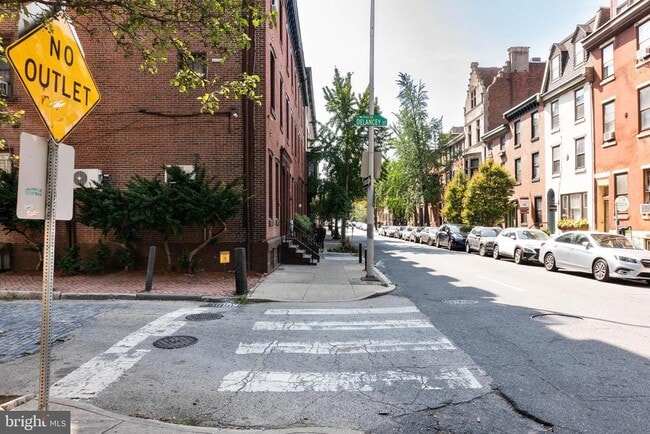 Photo - 327 S 16th St