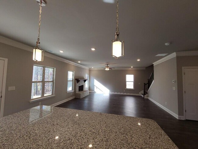 Photo - 1917 Castleberry Ln