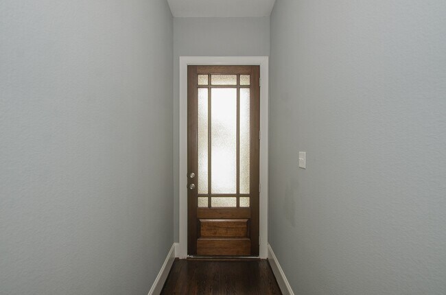 Photo - 4609 Nett St