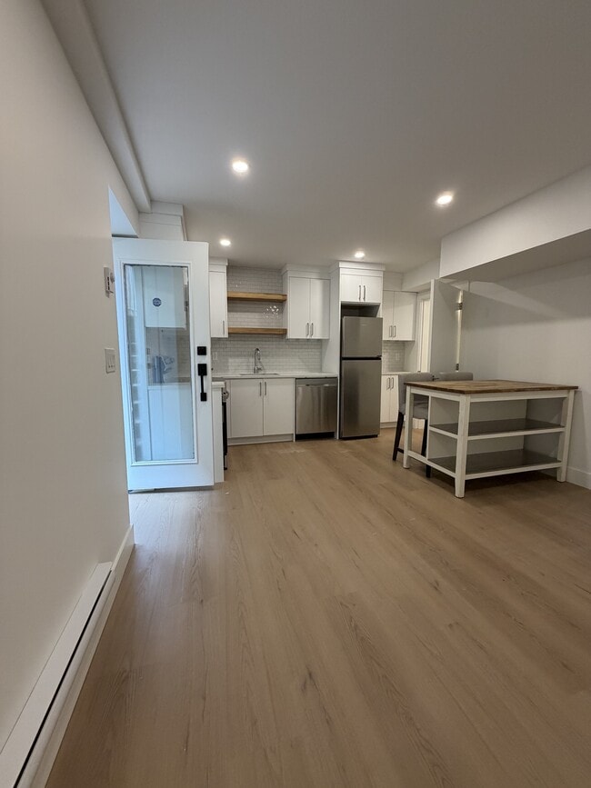 1631 Emerson Ct Unit 1