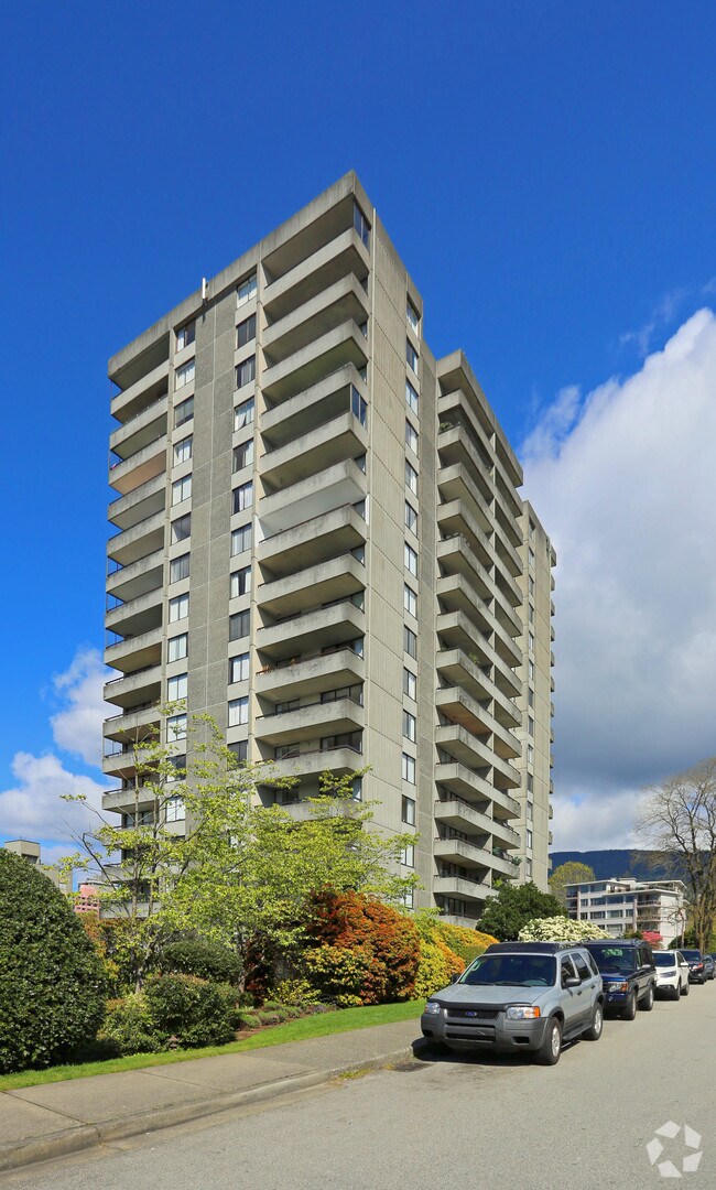 Building Photo - Bellevue Tower