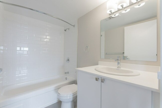 Photo - 3575 Kaneff Crescent