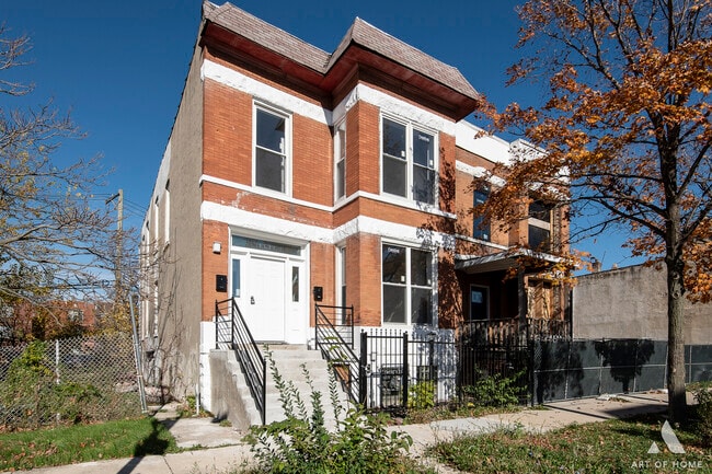 Building Photo - 3532 W Van Buren St Unit 2