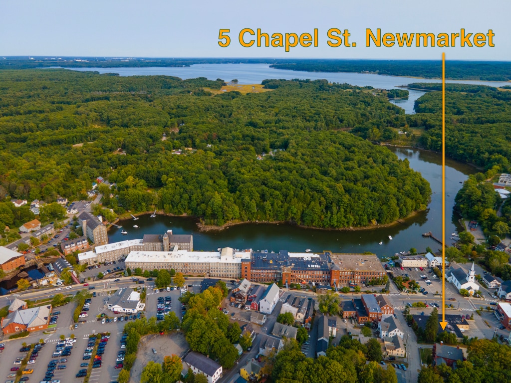 En el centro, amplio lote frente a Rivermoor Landing - 5 Chapel St Apartamentos