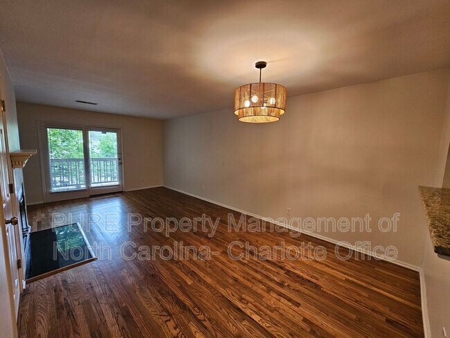 Photo - 333 Circle Ave