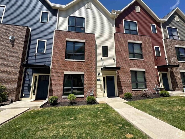 Building Photo - 316 S St Peter St Unit 2 Rental