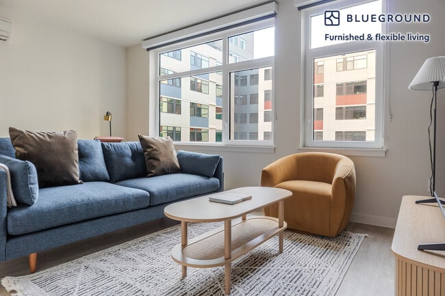 Building Photo - 1955 129th Ave NE Unit FL4-ID964