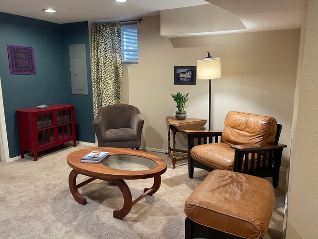 Photo - 4041 E Burnside St