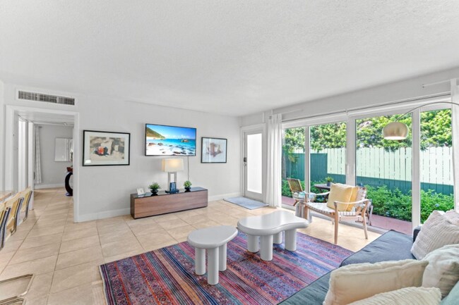 Photo - 3725 S Olive Ave