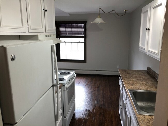 Building Photo - Spacious 2 bedroom in Hopkins! Unit 825-7