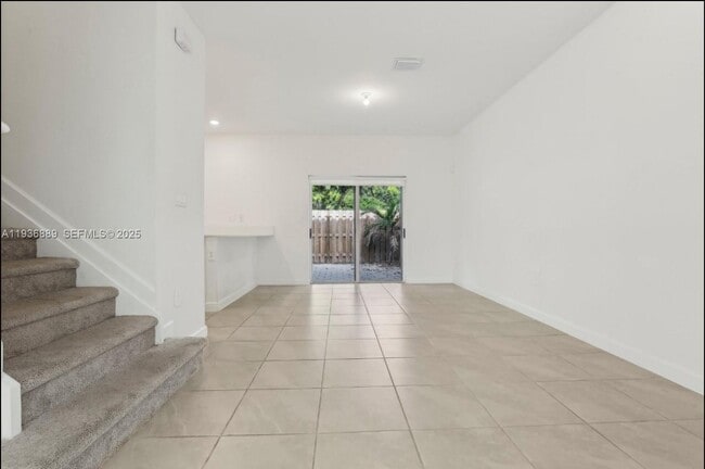 Photo - 2645 SE 17th St