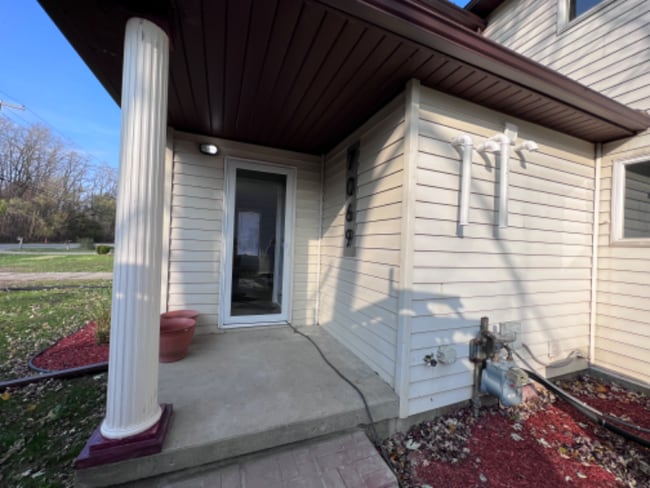 Photo - 7069 Belleville Rd Unidad Suite 2