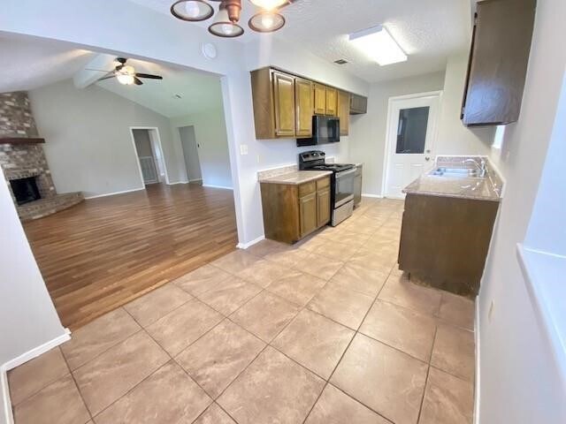 Photo - 5502 Maplegate Dr