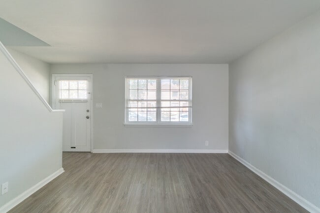 Salem Manor Apartments