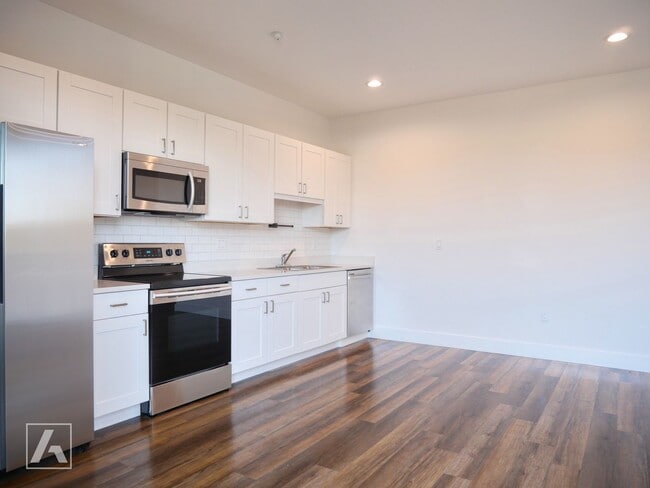 Photo - 201 S Sanford Ave Unit 202