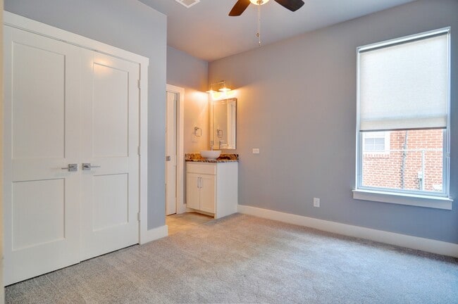 Photo - 2514 Forest Park Blvd Unidad 2026