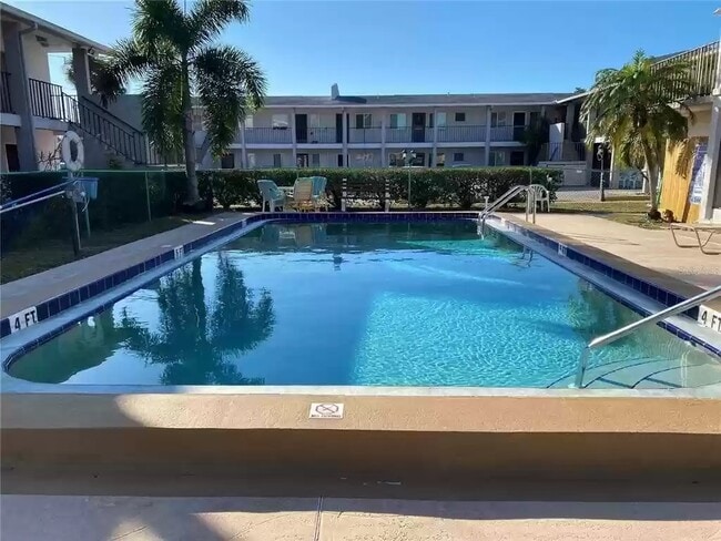 Photo - 3101 Bee Ridge Rd