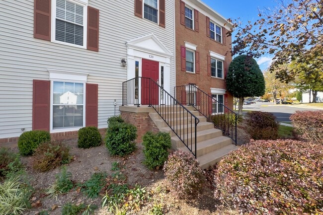 Photo - 120 Prosperity Ave SE Unit E