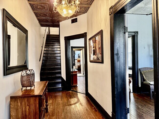 Photo - Fully Furnished 3 bed / 1.5 bath Historic Lynchburg Home near downtown.