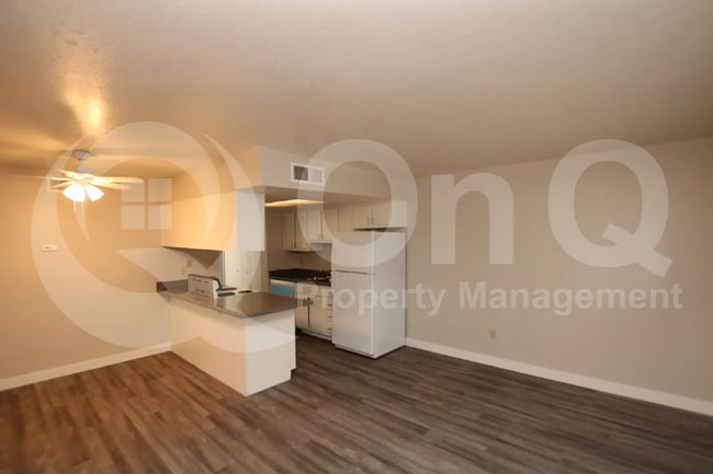 Photo - 3004 E Waltann Ln Unit 6