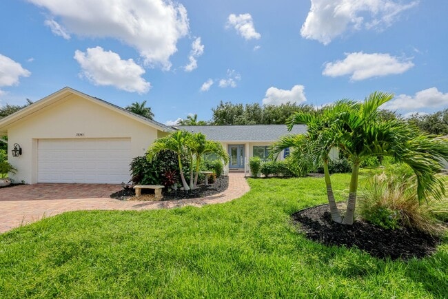 Building Photo - Secluded Annual Rental-  3 Bedroom 2 Bath Pool Home In Spanish Wells