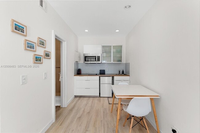 Photo - 2445 Lake Pancoast Dr Unit M