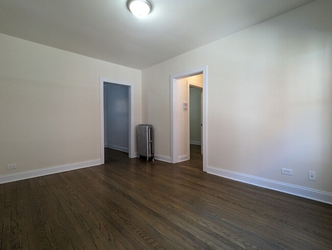 Photo - 2641 N Spaulding Ave Unidad 3W